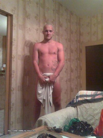16P Danish self-shooting hunk masturbates and cums