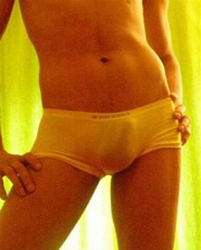 16P Pics of amateur self-shooting naked twink