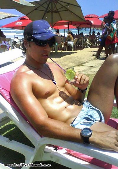 10P Topless hunk dudes pose their muscular body outdoor