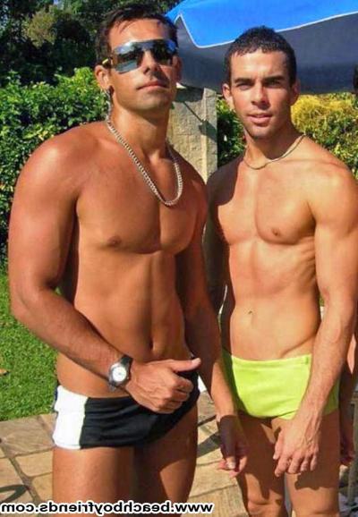 10P Great bodied amatuer guys having fun posing on the beach