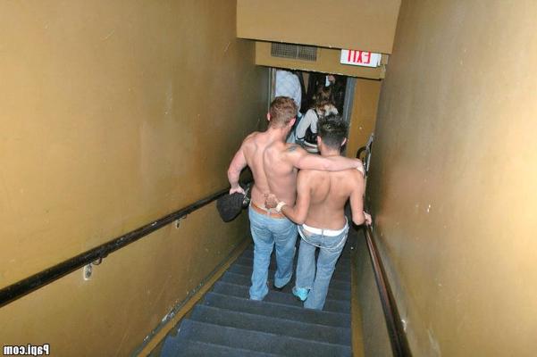 9P Meet these hot horny gay dudes wanting rod up their ass in your area