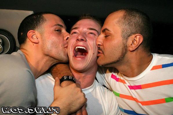 12P Chec out the worlds hottest gay men check it out
