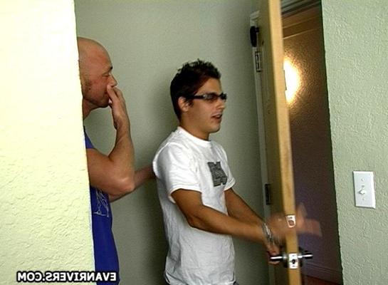 16P this is a gay guy having gay fun