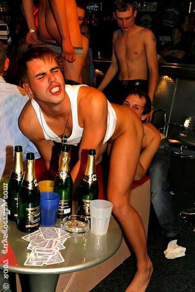 20P Hot gays betting who can bone the most boyholes