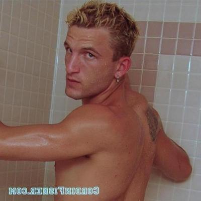 15P Naked college hunk takes shower