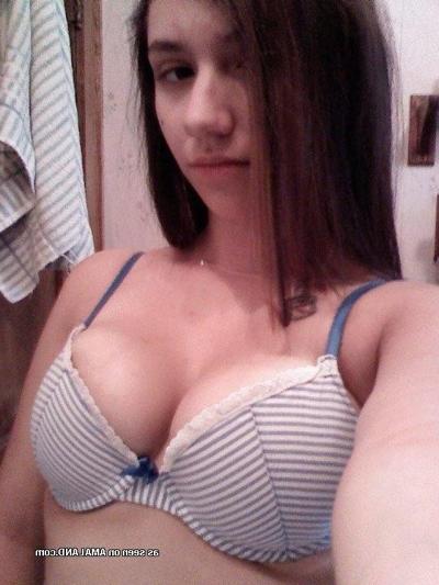 10P Two steamy hot sexy amateur Spanish chicas