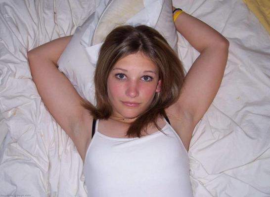 16P Blonde in nightgown masturbating