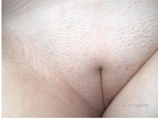 16P Naked self-pics in front of the mirror