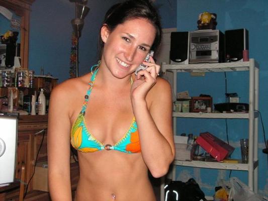 15P Hot MILFs in various poses