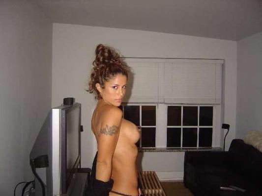15P Amateur spreading on top of the couch