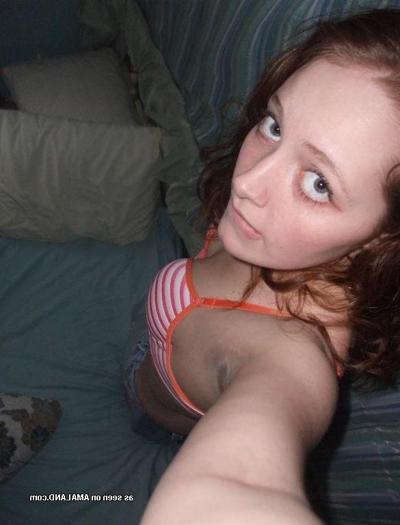 15P Babes posing and shooting