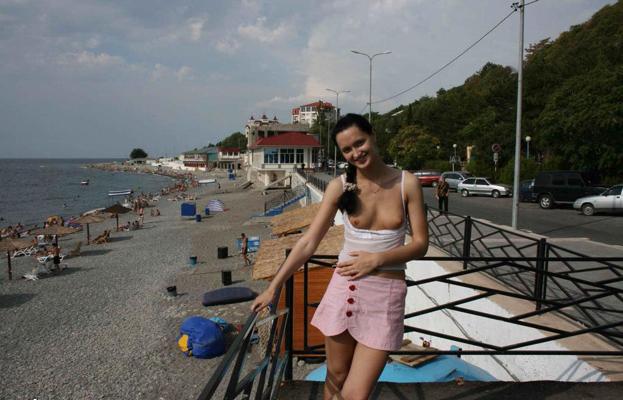 16P Amateur babes in masturbation photos