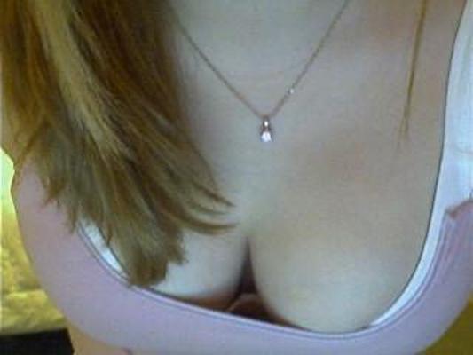 16P Betty naked self pics