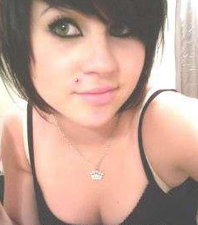 15P Pictures of Tracy getting kinky with her camera