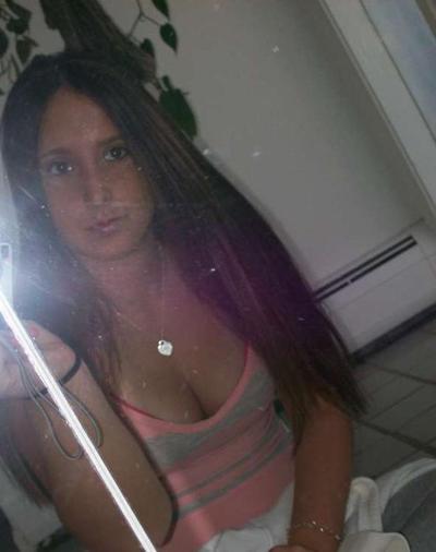 15P Amateur self-shooting teens showing their bodies