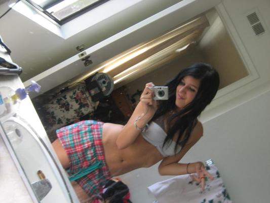 15P Babes posing and shooting