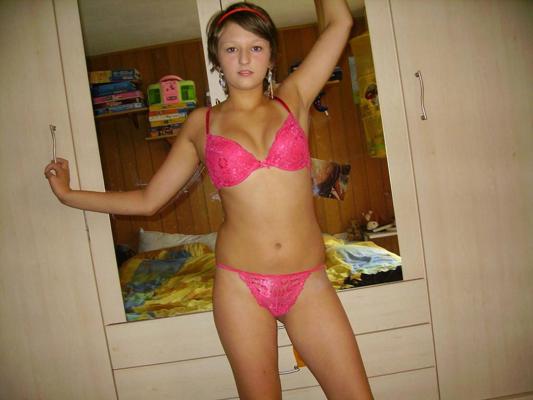 16P Catherine teen loves posing naked