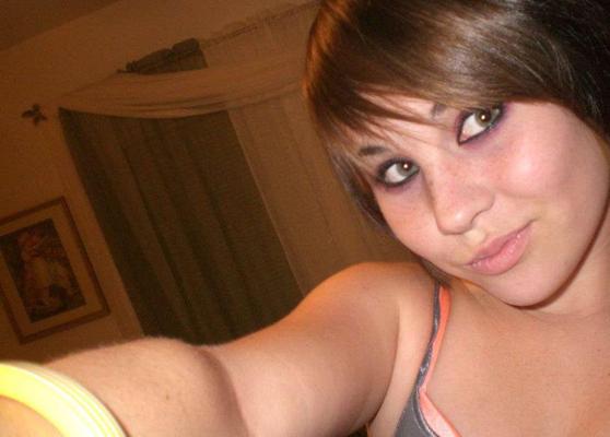 15P Selfshooting smooth pussy blonde