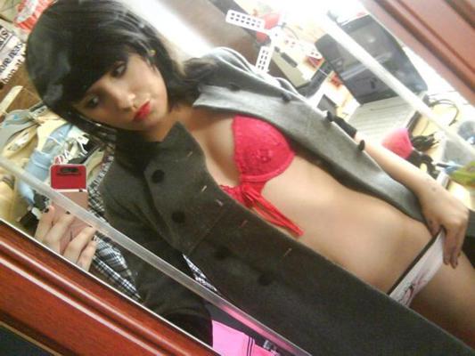 15P Loads of sexy young chicks