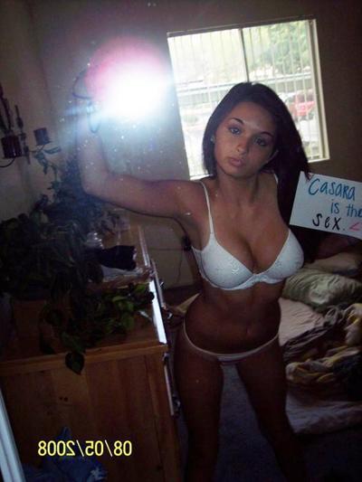 15P Photos of self-shooting bombshells