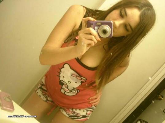 15P Adolescentes amateurs muy felices con cuerpos perfectos se desnudan