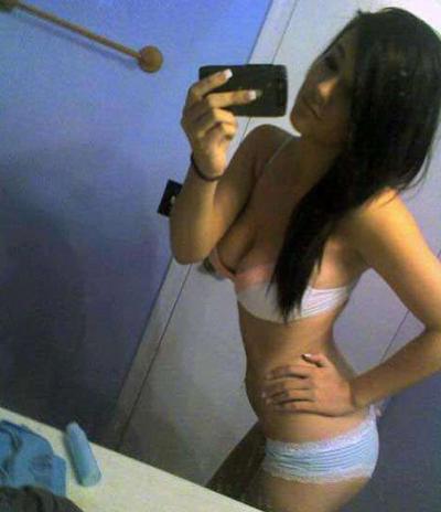 15P Cutie amateur girls showing tits and sweet pussies