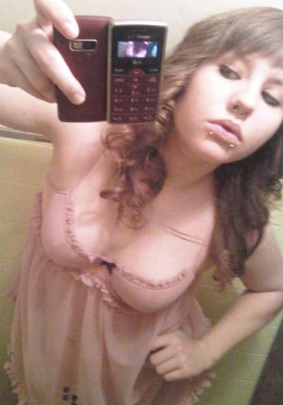15P Selfshooting d'une adolescente espagnole
