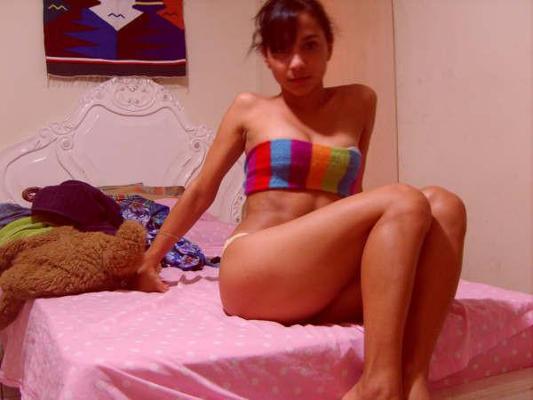 16P Pictures of a girl next door who loves going topless for her BF