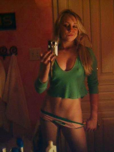 15P Amateur self-shooting teens showing their bodies