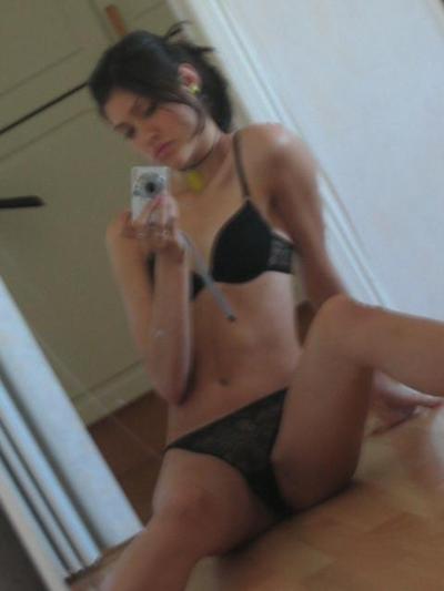 15P Várias garotas de biquíni