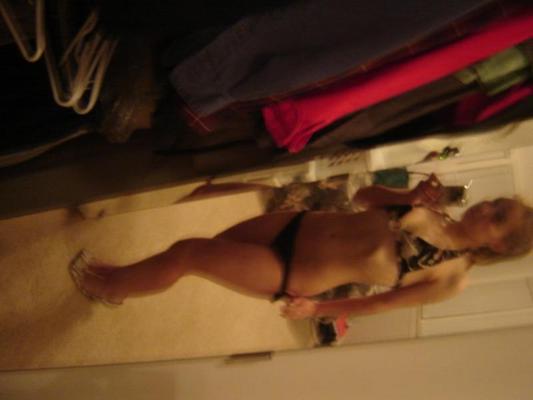 15P Selfshooter with pink pussy