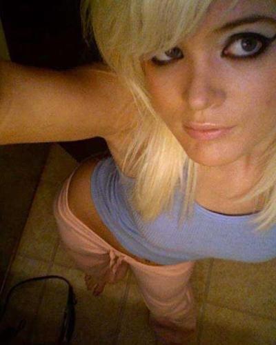 15P A bunch of hot chicks that you would definitely love to fuck