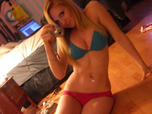 9P Amateur self-shooting teens showing their bodies