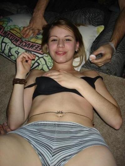 16P Amazing hot and sexy girls are caught on amateur video cam