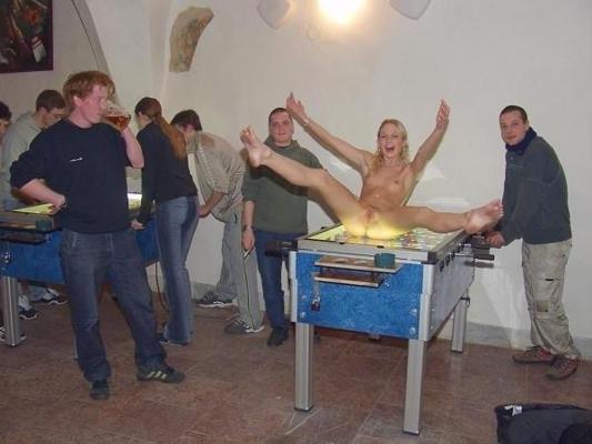 16P Naked sexy amateurs showing off their sweet shaved pussies