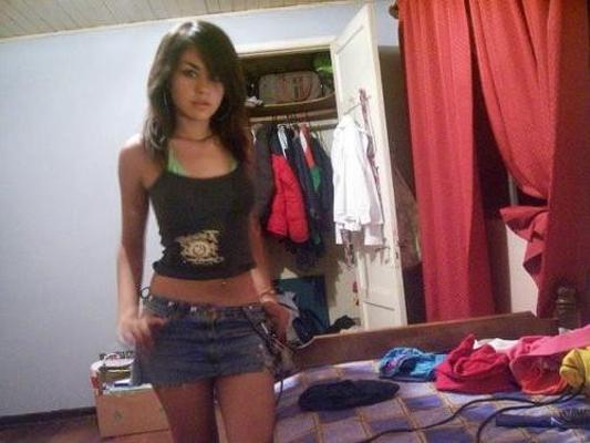 16P Blonde chick with bush shows off nice tits