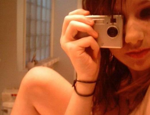 15P Naked for her boyfriend