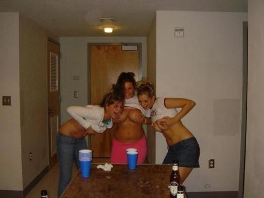 16P Sexy amateur teen with a small natural titties posing naked