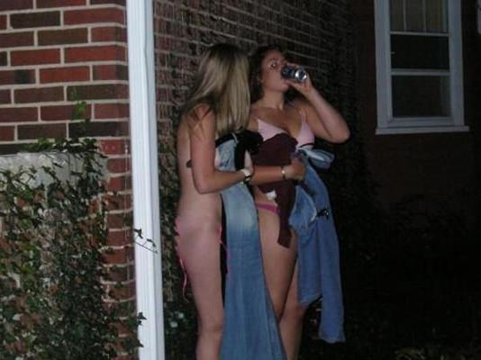 15P Amateur drunk babes at party