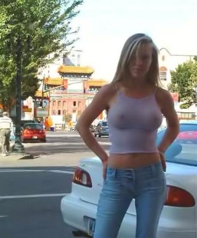 16P Pictures of hot chicks in their sexy bikinis