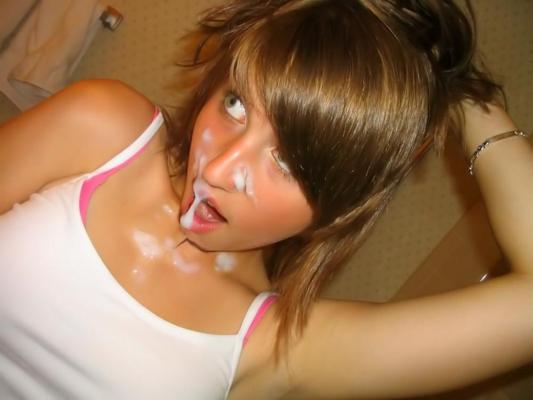 16P Babes displaying fantastic fannies in thongs