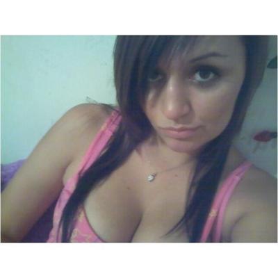 16P Busty girlfriends in amateur photo shoots