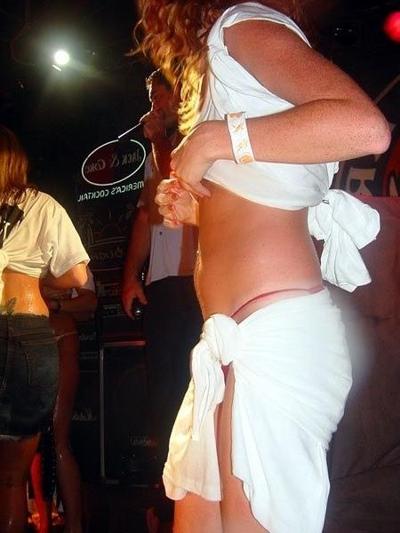 16P Busty and sexy girlfriends in secret asmateur photo shoots