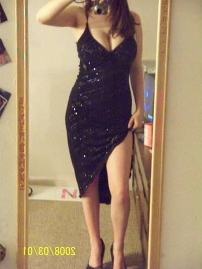 16P Minha esposa sexy é pega na cam amadora esfregando seu corpo quente