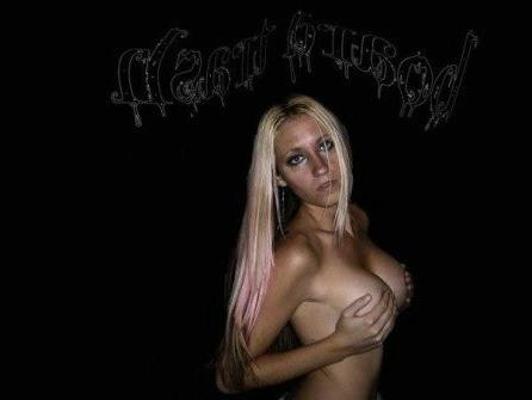 15P Busty and sexy girlfriends in secret asmateur photo shoots