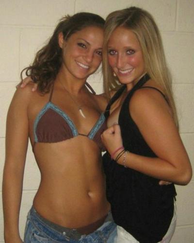 16P Busty and sexy girlfriends in secret asmateur photo shoots