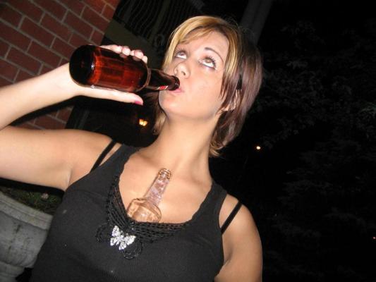 15P Photos of smashed GFs in a wet and wild party