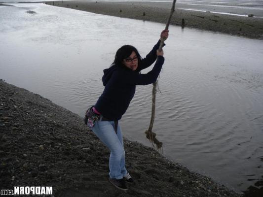 15P Real amateur couples pawn their sextapes