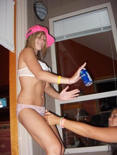 15P Pics of trashed coeds in wild parties