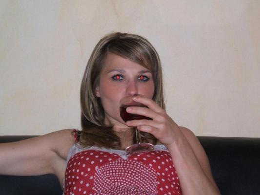 15P Pictures of a drunk and horny wife giving a hot BJ